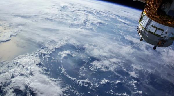 rusia ar putea produce primul lungmetraj din spatiu sua lasate in urma