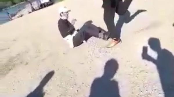 caz revoltator in tulcea barbat cu probleme de sanatate batut de mai multi copii au filmat totul video