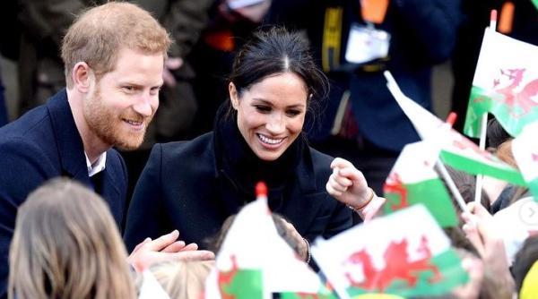 harry confuzie si tradare la casa regala se cere renuntarea la titluri lumea este ingrozita de ce i a putut face reginei elisabeta