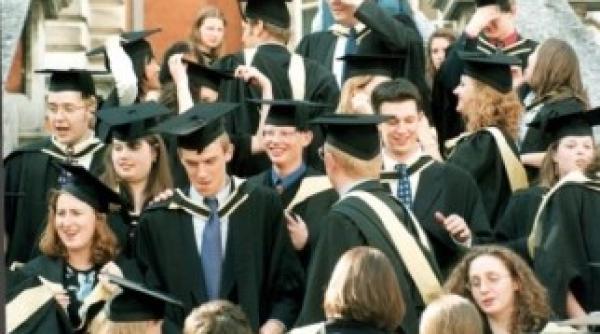 consortiul universitaria sustine masurile luate de campeanu se cere un nou sistem de finantare dupa costul real pe student si indicatorii de performanta