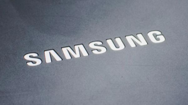 foto samsung inoveaza piata smartphone noi concepte de telefoane pliabile