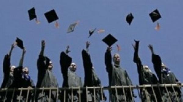 corina cretu programul erasmus se va derula si in scoli elevii vor invata un semestru in alte tari ue