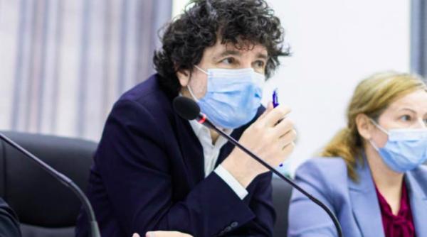 cuibusor dan concurs pentru cititorii dc news alege fotografia care se potriveste cel mai bine