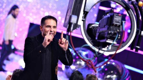 roxen a ratat calificarea in finala eurovision 2021 dan negru niciun cantaret roman sau moldovean nu a avut curajul sa duca acest mesaj