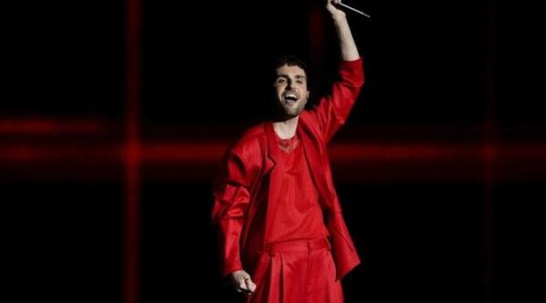 olandezul duncan laurence  castigatorul eurovision  confirmat pozitiv cu covid 19  nu va participa la finala de sambata