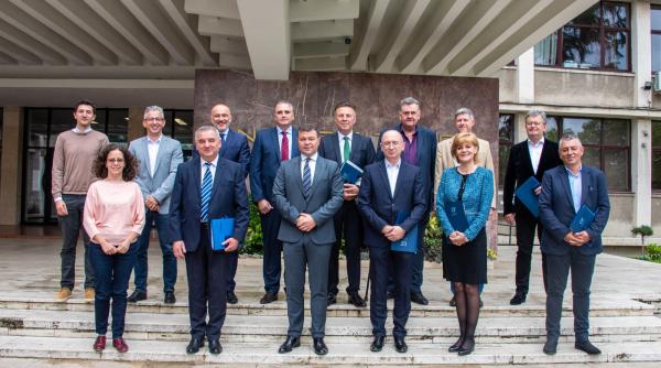 la universitatea de vest din timisoara grup consultativ de gandire strategica pentru viitorul comunitatii