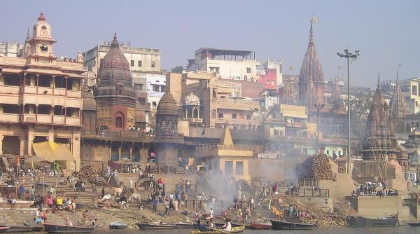 o femeie s a trezit in timpul ritualului de incinerare cu doar cateva momente inainte ca focul sa fie aprins era diagnosticata cu covid 19