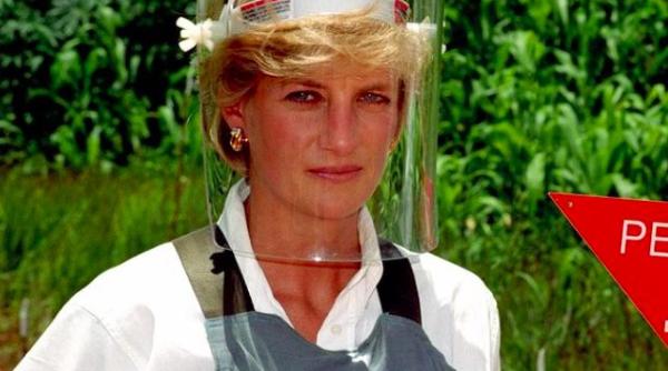 prof mihai coman despre jurnalistul bbc care a falsificat acte pentru un interviu cu lady diana daca un hot fura din vestibul nu si din sufragerie mai e hot