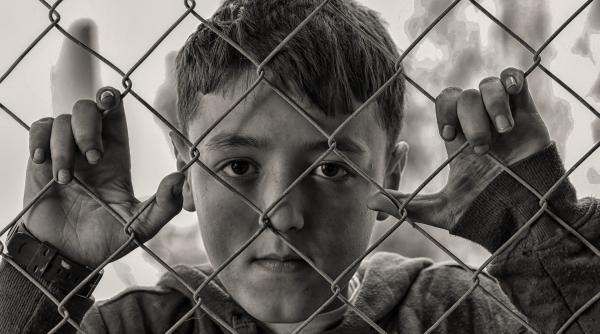 copil din neamt tinut captiva de mama sa protectia copilului stia despre caz liviu chesnoiu politia locala aproape ca nu mai exista