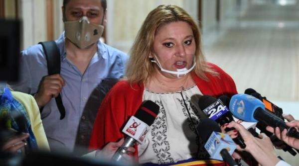 sosoaca declaratii halucinante vaccinul modifica genomul uman il scoate pe dumnezeu din noi si cauzeaza sterilitate