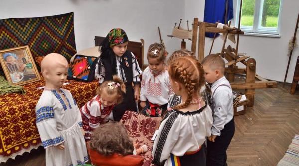 expozitie a traditiilor populare romanesti in zona aiudului
