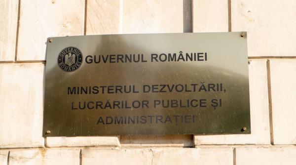 zeci de posturi din ministerul dezvoltarii taiate cele ramase vor fi pentru tineri ultima ora