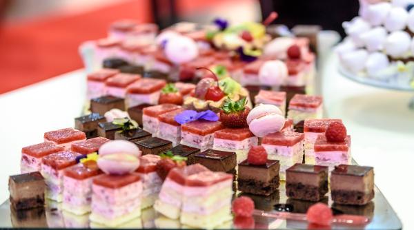 prajituri rapide din doar doua ingrediente patru retete scurte