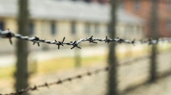 cinci adolescenti arestati pentru violul in grup al unei tinere care si a luat ulterior viata