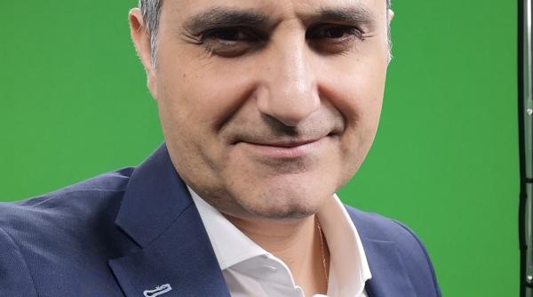 robert turcescu ultimatum pentru clotilde armand daca pana sambata nu ridica gunoiul plec in mars cu pubela prin oras