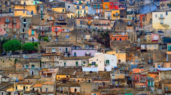 veste excelenta pentru turisti cazare gratis in roma si sicilia in vara