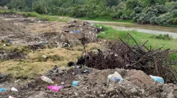 abandonari masive de deseuri la puchenii mari administratia locala a fost amendata
