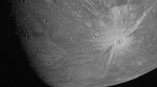 imagini de inalta rezolutie cu ganymede cel mai mare satelit din sistemul solar foto