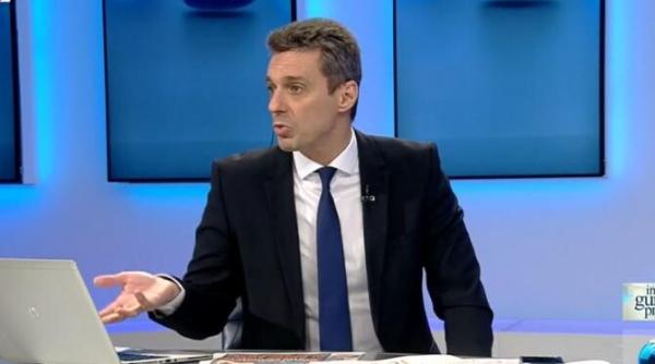 mircea badea acrosat de un caine in plina strada