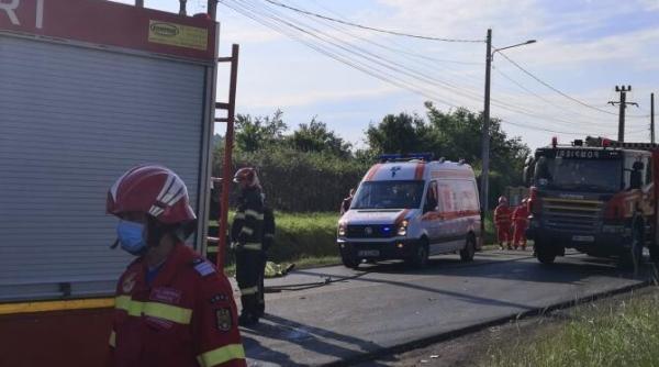 microbuz plin cu copii  accident grav in dambovita  doua persoane au murit