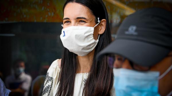 valcu gluma zilei grija mare daca va bate cineva in geam in trafic sunt sanse sa fiti confundati cu armand