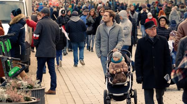 diferenta dintre un sat si un mare oras daniel cristea enache exemplu de la metrou