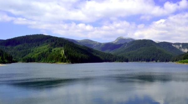 harta cazarilor din romania prof elena matei in carpati 6 milioane de turisti pe an