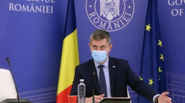 barna obligam in continuare tinerii sa faca lectia de educatie sexuala in spatele scolii sau in toaleta