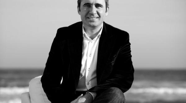 hagi revine ca antrenor principal viitorul si farul sunt la cateva zile de fuziune