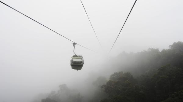 video cu momentul in care telecabina din italia se prabuseste 14 oameni au murit