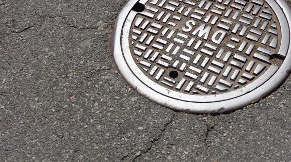 a decedat dupa ce a cazut intr o canalizare neacoperita