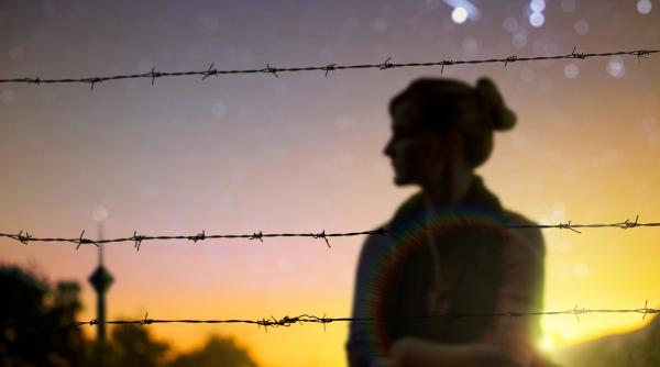 iranul isi alege un nou presedinte sute de candidati au fost interzisi