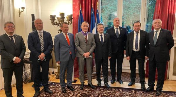 sorin cimpeanu onorat cu ordinul academiei republicii franceze in grad de comandor