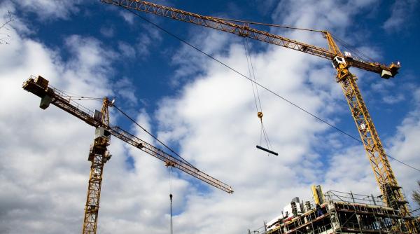 chinezii au construit un bloc de 10 etaje complet finisat in 28 de ore si 45 de minute video