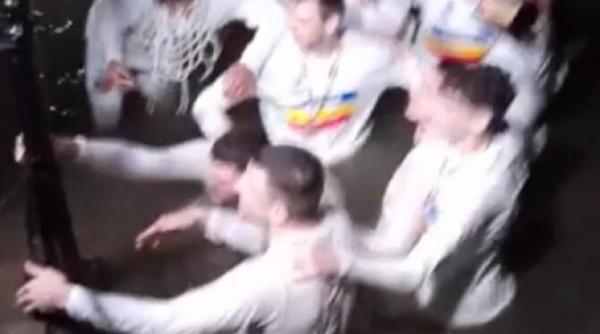 u bt cluj noua campioana nationala la baschet jucatorii au sarit in somes de bucurie in miez de noapte video