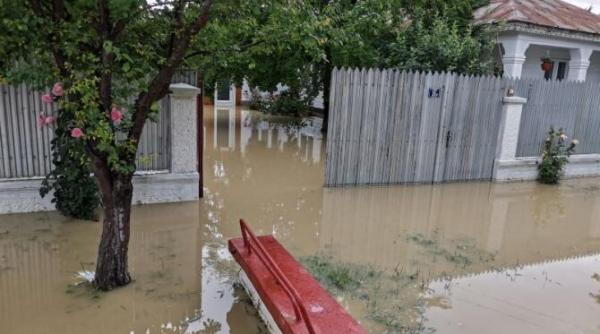 guvern ajutoare de urgenta pentru sprijinirea familiilor afectate de inundatii