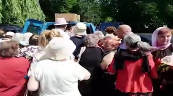 imbulzeala la sarmale gratuite in plina pandemie zeci de suceveni au uitat de masurile de protectie