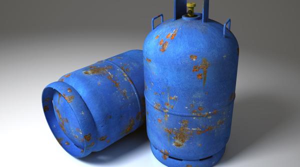 o femeie din satu mare a incendiat doua masini incercand sa faca o ciorba la butelie video