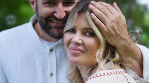 smiley si gina pistol prima fotografie cu josephine cu cine seamana cea mica detaliul observat de fani