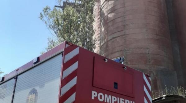 un barbat a cazut 10 metri intr un siloz cu carbune  a scapat cu viata