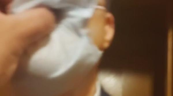 video sergiu vlad agresat de sosoaca in parlament scandal in direct de asta sunteti la al treilea divort o sa ramaneti gravid