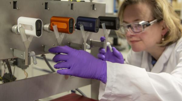 nou studiu trecerea completa la produsul bat de incalzire a tutunului glo are un impact similar asupra indicatorilor de risc potential la adresa sanatatii ca renuntarea la fumat