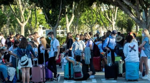 unii elevi din mallorca carantinati la patru stele pleaca acasa rata de infectare a crescut in spania