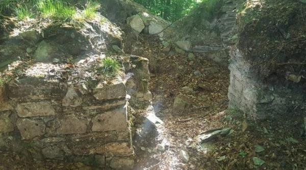 cetate misterioasa a lui negru voda scoasa la lumina pentru turisti a fost parasita in secolul al xv lea