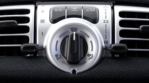 incarcare freon auto cum se face si cand este nevoie primele semne