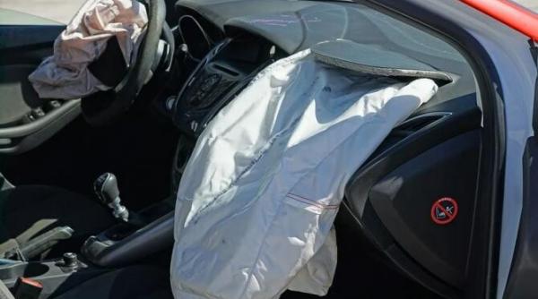 accident pe dn17 o femeie insarcinata este in stop cardio respirator