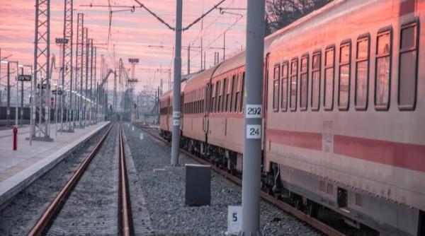 furt de combustibil din locomotivele unui depou  razie de amploare in toata tara  600 de trenuri verificate