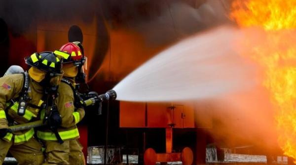 arde un cunoscut hotel din constanta