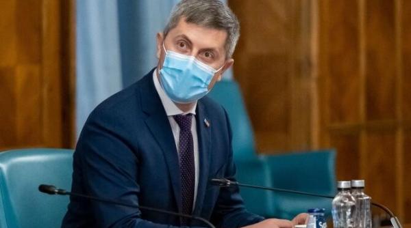 bulai de ziua lui barna poate sa manance gratar fara tacamuri si sa bea bere direct din sticla