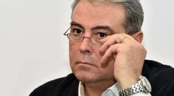 adrian cioroianu cele mai mari sanse sa devina managerul bibliotecii nationale